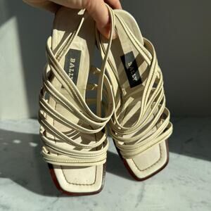 Bally Switzerland Vintage Leather Strappy Off-White Heeled Sandals - Size 6.5